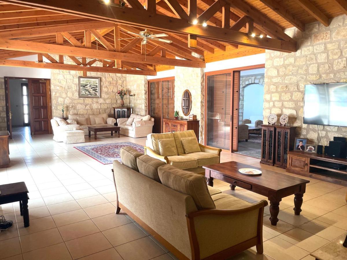 Beautiful Home Paphos Eksteriør bilde